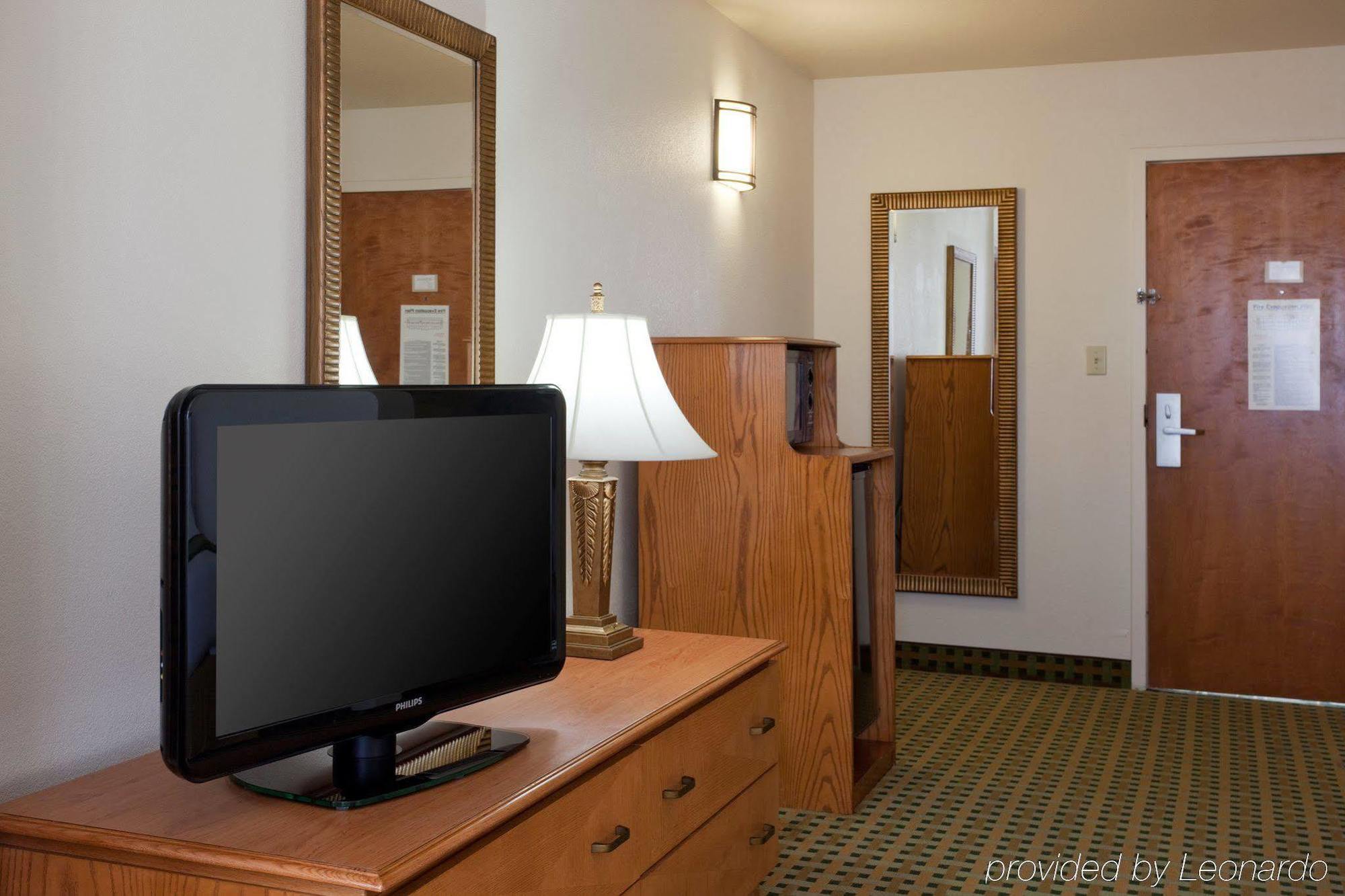 Holiday Inn Express Kingman By Ihg Номер фото